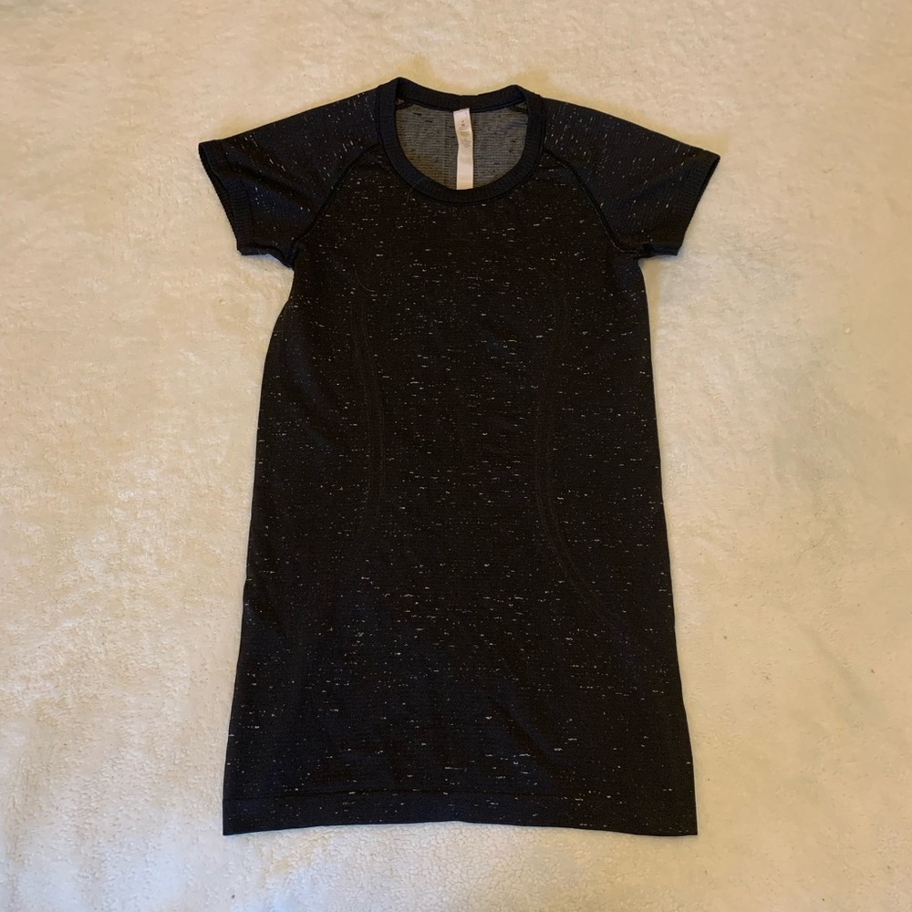 Lululemon Swiftly Tech Short Sleeve Black Speckled Shirt